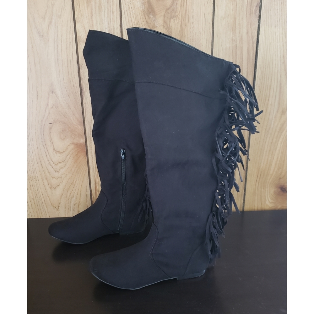 Fringe boots